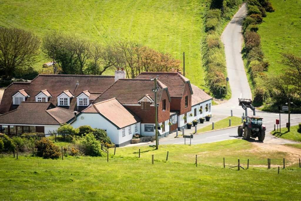 The Chequers Inn Rookley Esterno foto