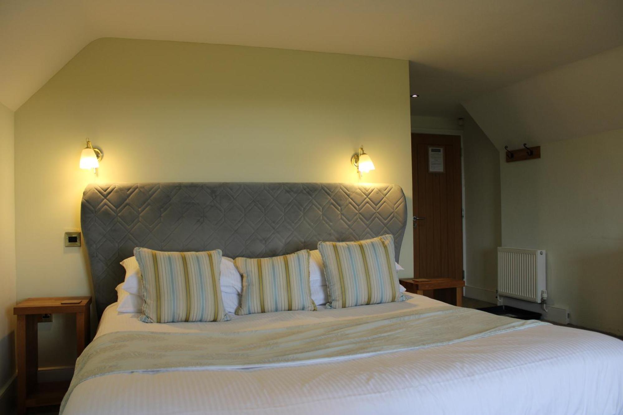 The Chequers Inn Rookley Esterno foto